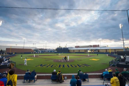 ray_fisher_michigan_baseball0-3a1599835056a36_3a159af0-5056-a36a-06858087196a406e